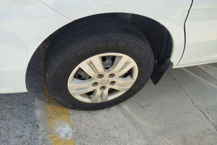 Used FORTHING Lingzhi 2018 M5L 2.0L 7-Seater Comfort Model
