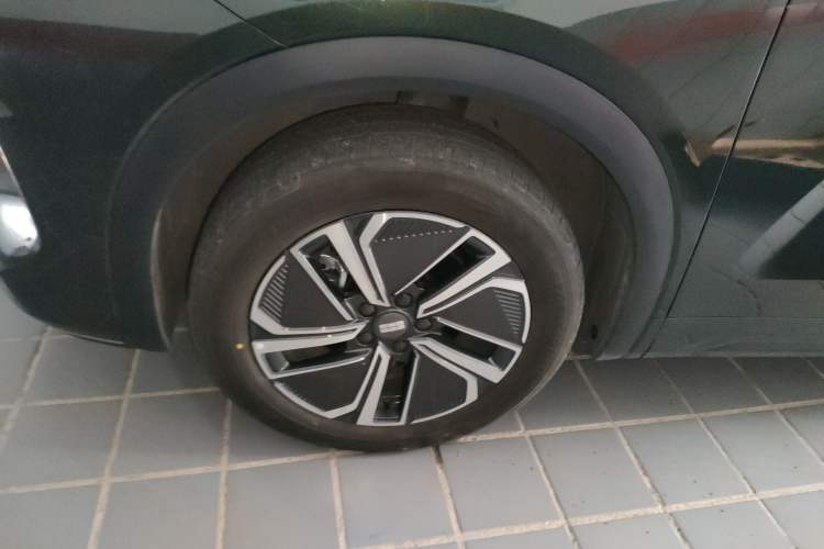 Used Geely Galaxy Galaxy Xingjian 7 EM-i 2025 120km Exploration+ Version