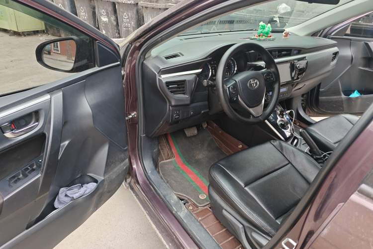 Used Toyota Levin 2016 Dual-Engine 1.8H GS E-CVT Elite Model with Sunroof
