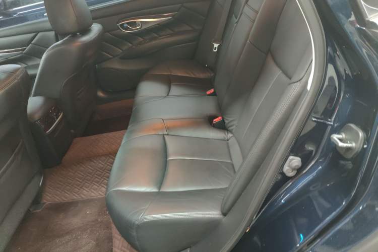 Used Infiniti Q70 2019 Q70L 2.0T Elite Plus Version
