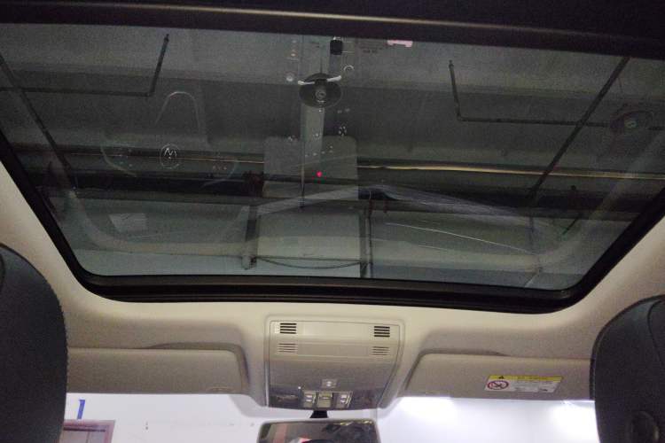 Used Volkswagen Sagitar 2025 Revised Version Three 300TSI DSG Excellence Edition
