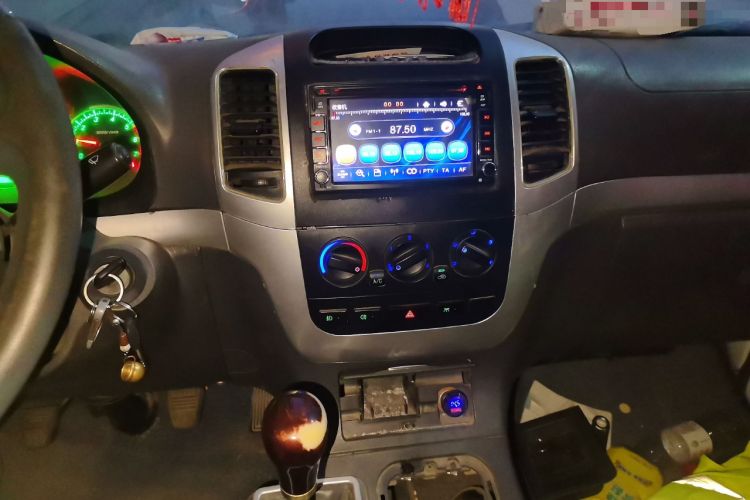 Used Foton Scenic 2014 2.0L Express Classic Long-Wheelbase Low-Roof 486EQV4