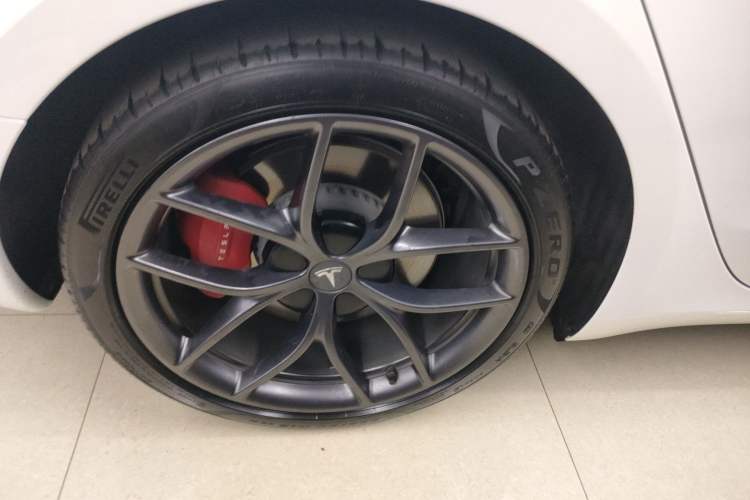 Used Tesla Model 3 2021 Performance High-Performance All-Wheel-Drive Version Right Rear Wheel Hub