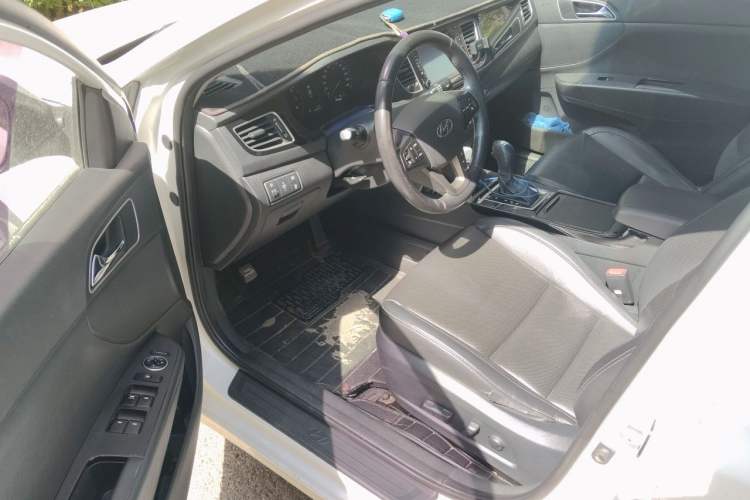 Used Hyundai Mistra 2014 1.8L Automatic Deluxe DLX Model
