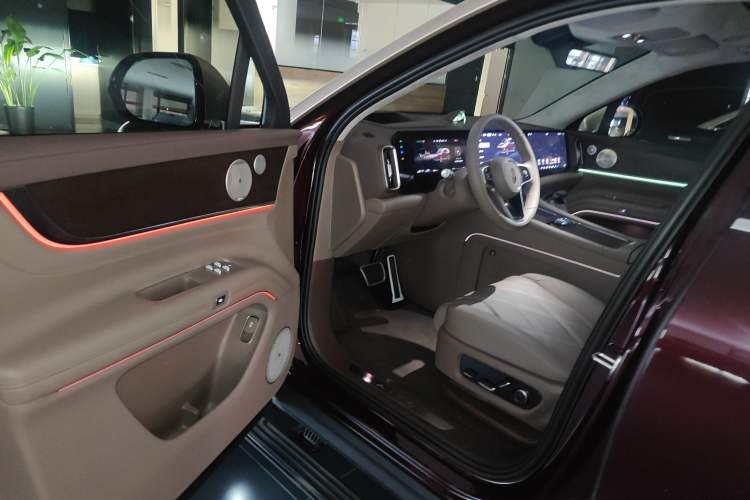 Used Hima AITO M9 2025 Extended-Range Ultra Version 52 kWh 5-Seater Edition Driver Seat