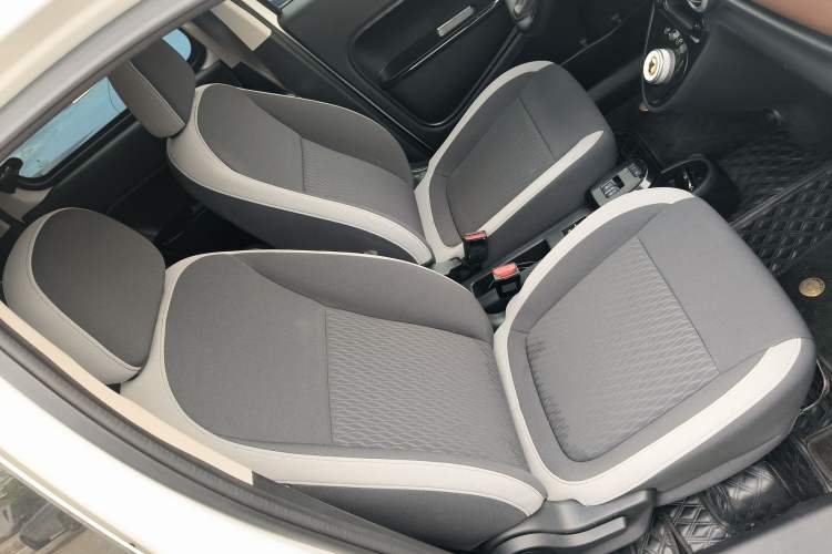 Used ORA Black Cat 2021 301km Cute Pet Edition Right Front Seat