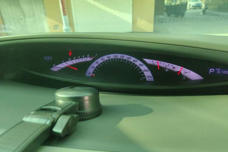 Used Toyota Previa 2006 2.4L 7-Seater Standard Edition Instrument Cluster