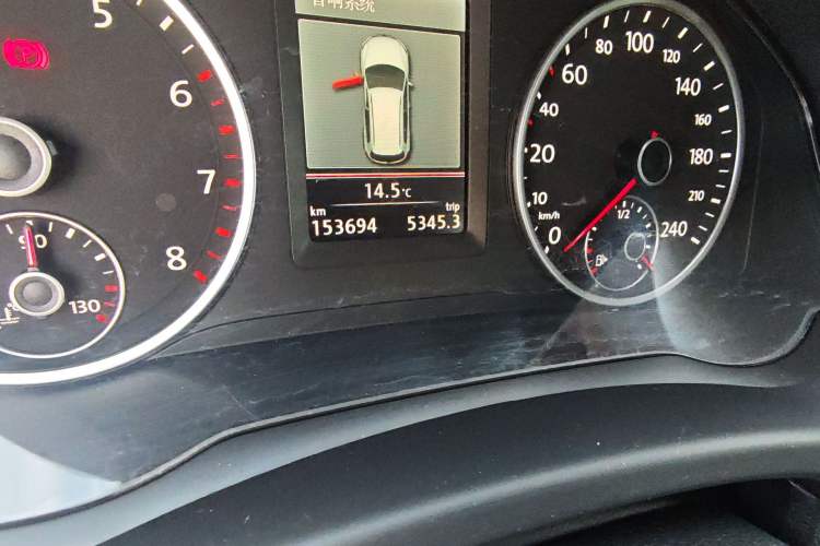 Used Volkswagen Tiguan 2012 2.0 TSI Comfort Edition Odometer Close Up