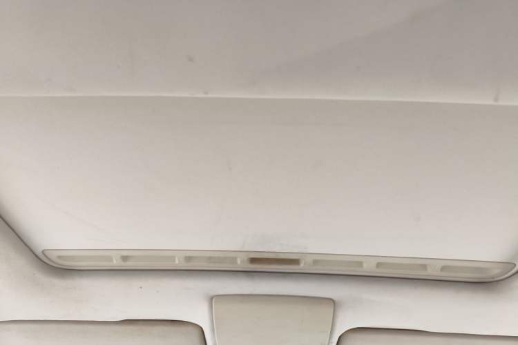 Used Volkswagen Lavida 2013 Restyled Classic 1.6L Manual Comfort Edition