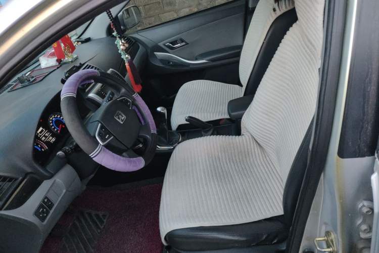 Used Zotye Z300 2014 1.5L Value Edition Manual Elite Model Left Front Seat