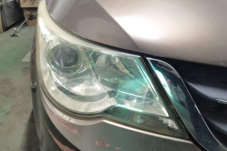 Used Baojun 730 2015 1.8L Manual Luxury Navigation ESP Version 7-seater Right Front Headlight