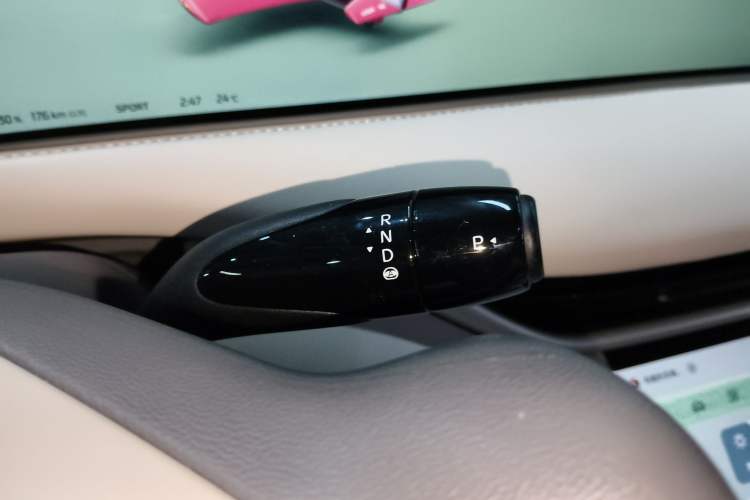 Used IM LS6 2025 Lingxi Intelligent Driving Edition Gear Lever