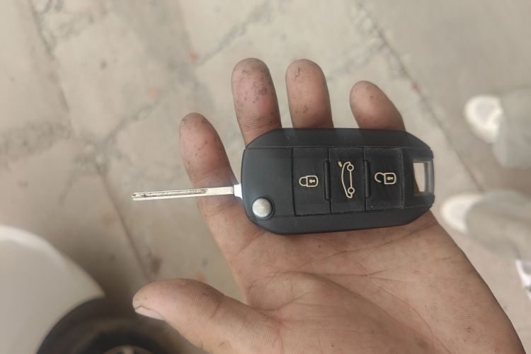 Used Peugeot 301 2016 1.6L Automatic Comfort Edition
