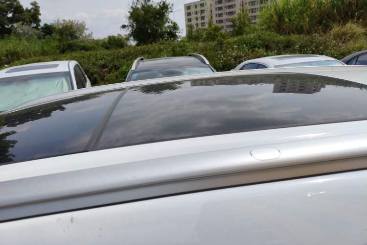 Used Geely Auto Emgrand X7 Sport 2018 1.8TD Automatic Two-Wheel Drive Smart Connect 4G Internet Edition Roof