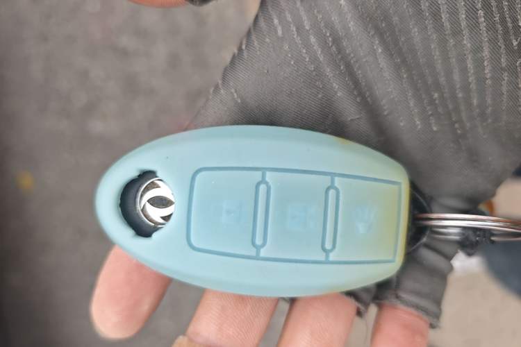 Used Dongfeng Fengdu MX6 2015 2.0L CVT Two-Wheel Drive Excellence Edition