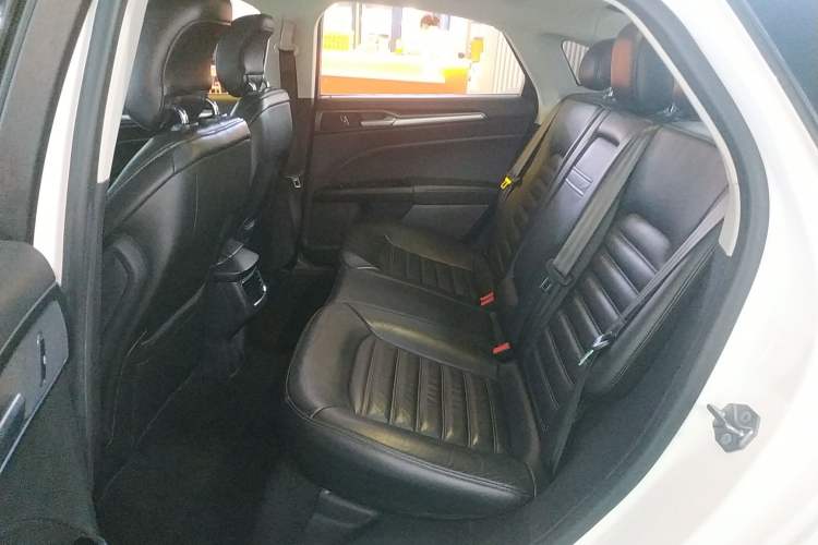 Used Ford Mondeo 2013 1.5L GTDi180 Fashion Edition Left Rear Seat