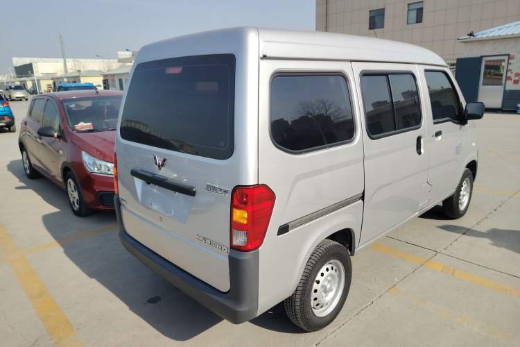 Used Wuling Zhiguang 2023 1.5L Practical Version 5/7 Seats
