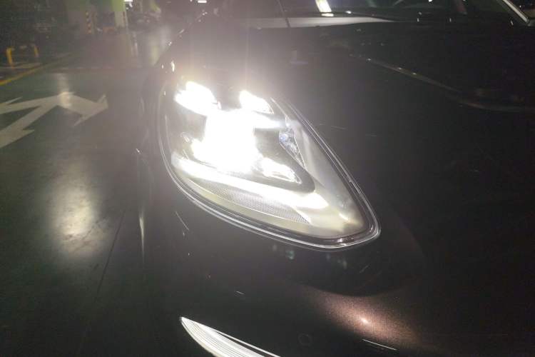 Used Porsche Panamera 2023-Year Restyled Panamera Executive Extended Platinum Edition 2.9T
