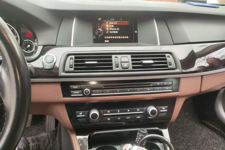 Used BMW 5 Series 2017 525Li Leading Model Audio And AC Panel