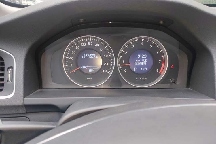 Used Volvo V60 2013 T5 Zhiya Edition Instrument Cluster