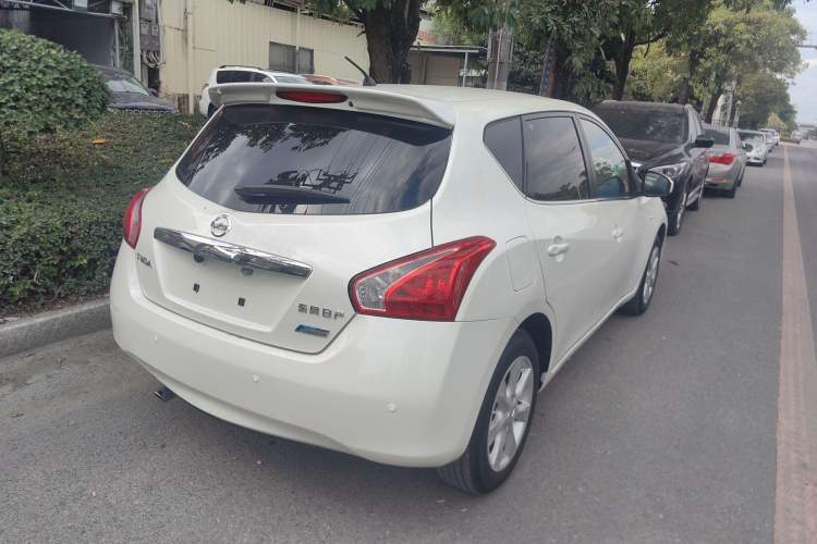 Used Nissan Tiida 2013 1.6L CVT Cool Cafe Edition