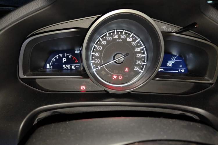 Used Mazda 3 Axela 2017 Sedan 1.5L Automatic Luxury Model China VI Standard