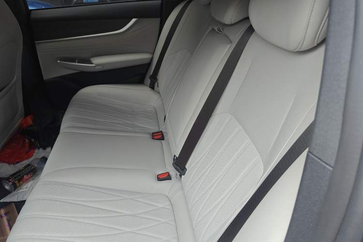 Used CHANGAN NEVO A07 2025 All-Electric "True Fragrance" Edition 710-Mile Long-Range Version Left Rear Seat