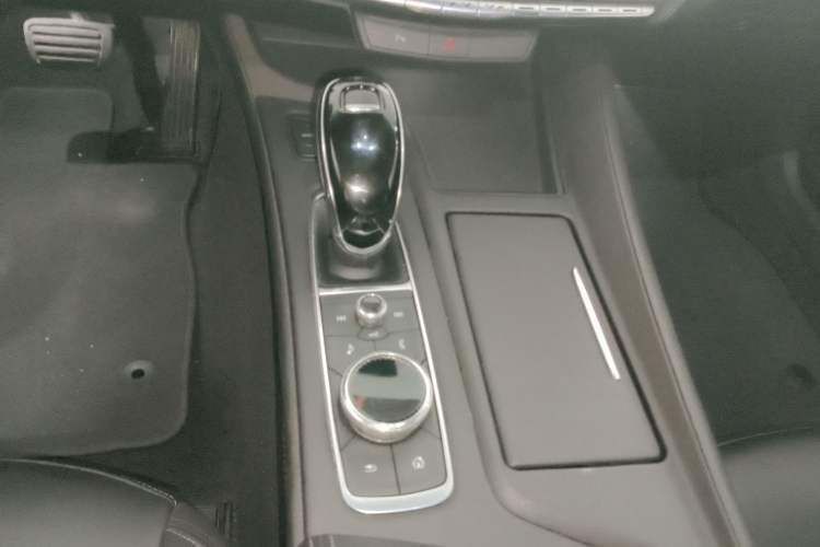 Used Cadillac CT5 2020 28T Fashion Edition Gear Lever