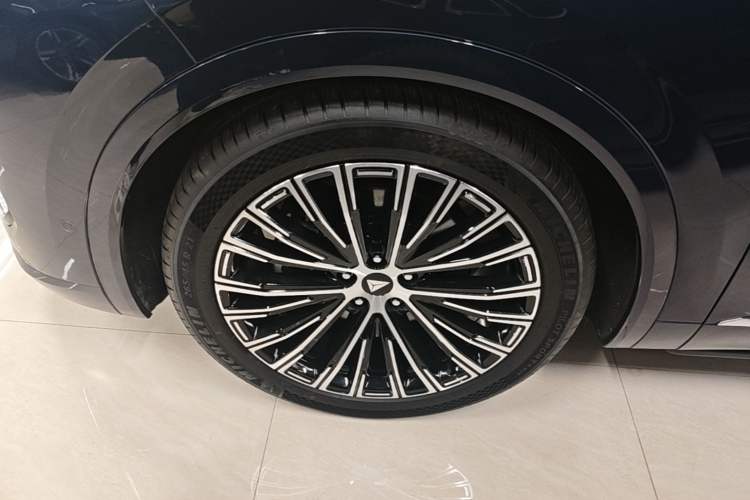 Used Deepal S09 2025 Four-Wheel Drive Ultra+ Custom Edition
