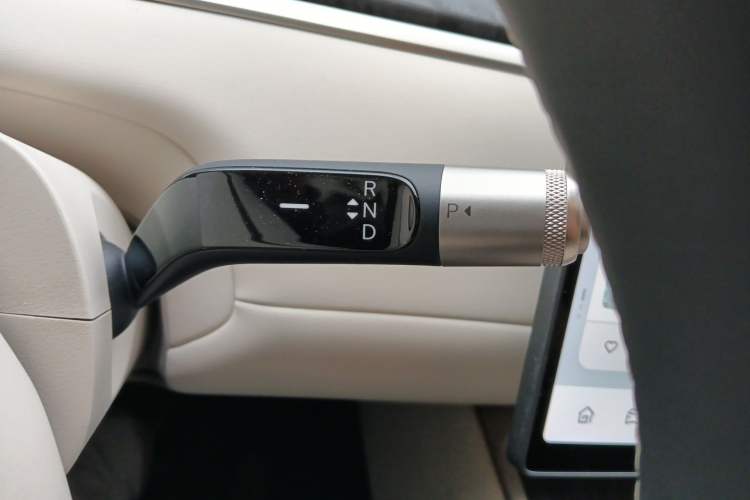 Used ONVO Luxeed L90 2025 Model—Max Six-Seater Version