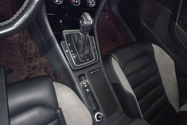 Used Volkswagen Golf 2016 1.4TSI Automatic R-Line