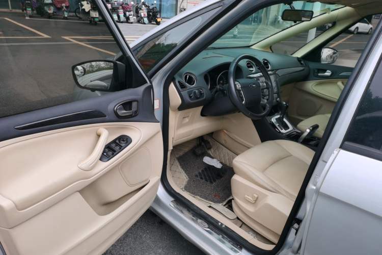 Used Ford S-MAX 2008 2.3L 7-Seater Luxury Version Driver Seat