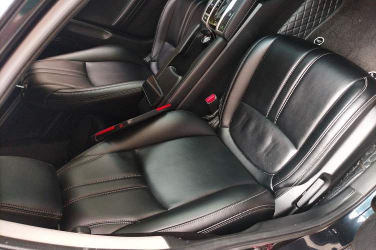 Used Honda Civic 2016 220TURBO CVT Luxury Edition Right Front Seat