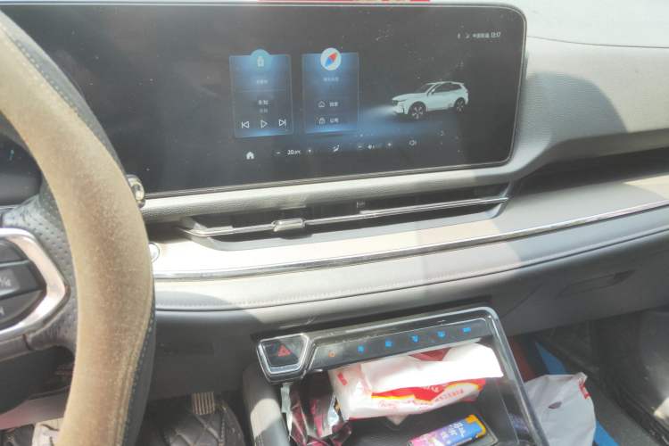 Used Ford Equator Sport 2022 EcoBoost 170 Platinum Edition Audio And AC Panel