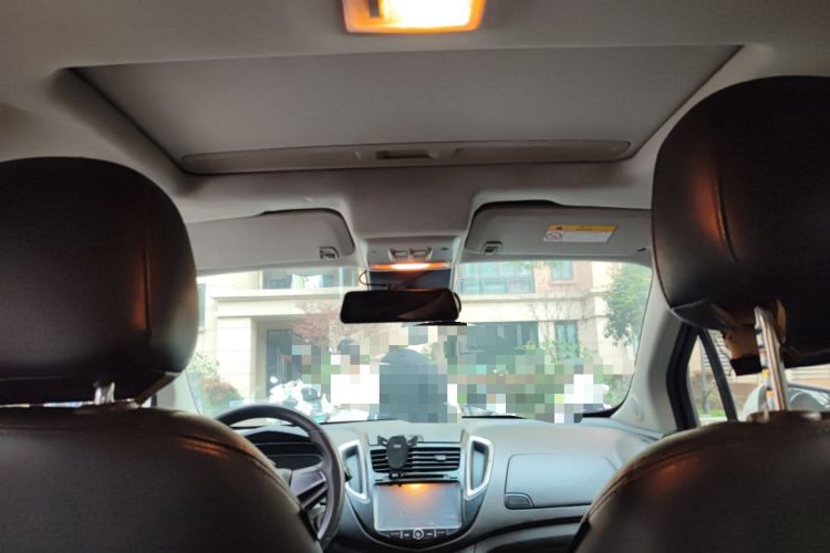 Used Chevrolet Trax 2016 1.4T Manual Two-Wheel Drive Comfort Version with Sunroof