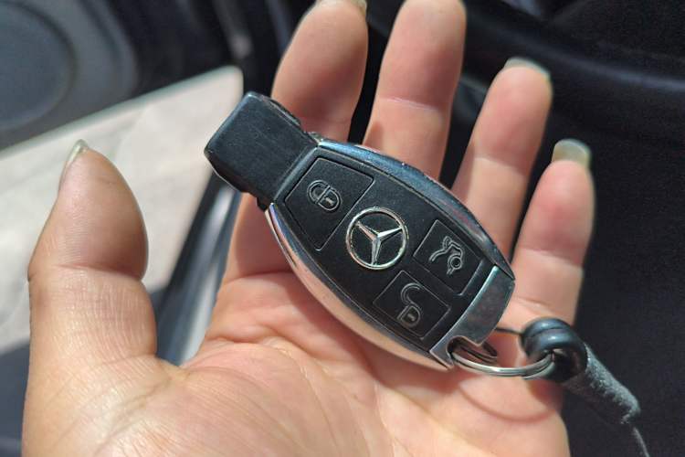 Used Mercedes-Benz C-Class 2013 C 180 Classic Grand Edition Vehicle Key