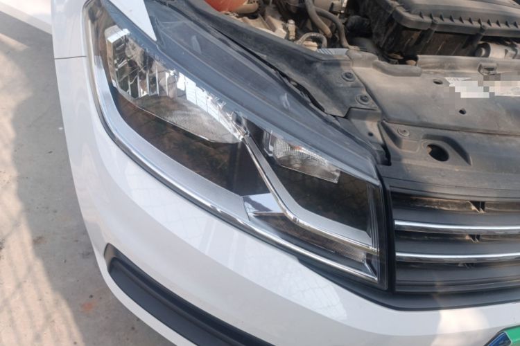 Used Volkswagen Santana 2019 1.5L Manual Fashion Edition China VI Standard Right Front Headlight