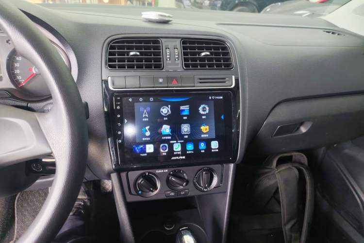 Used Volkswagen Polo 2016 1.4L Cross Polo Automatic