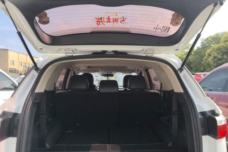 Used Dongfeng Fengon S560 2018 1.8L Manual Comfort 7-Seater Trunk