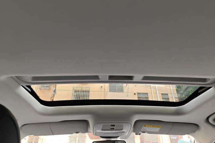 Used Roewe i5 2019 1.5L Automatic 4G Connected Langhao Edition Headliner