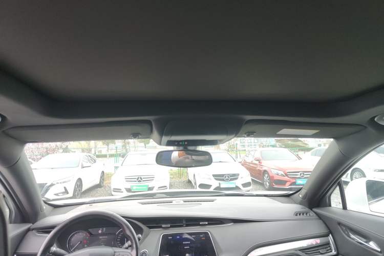 Used Cadillac XT4 2020 28T Two-Wheel-Drive Leading Version
