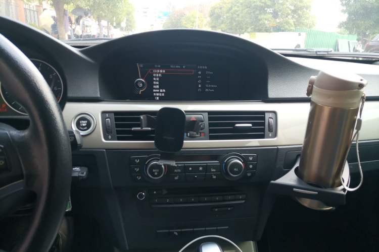 Used BMW 3 Series 2012 320i Luxury Edition Audio And AC Panel