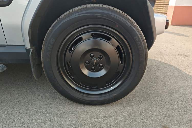 Used iCAR V23 2025 401 Two-Wheel Drive Advanced Edition Right Front Wheel Hub