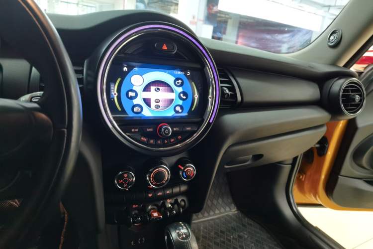 Used MINI 2014 1.2T ONE