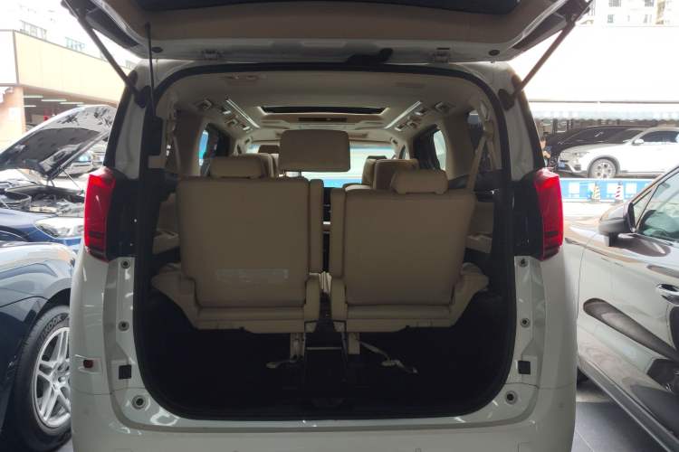 Used Toyota Alphard 2020 Dual-Engine 2.5L Luxury Edition