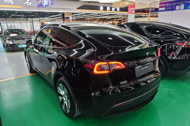 Used Tesla Model Y 2023 Rear-Wheel-Drive Version