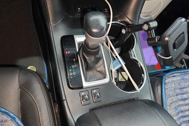 Used Toyota Highlander 2018 2.0T Four-Wheel Drive Luxury Edition 7 Seats China V Emission Standard