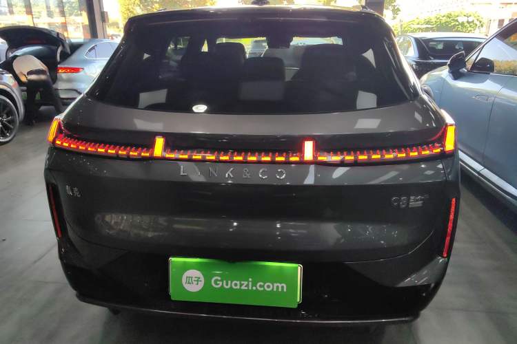 Used Lynk & Co 08 EM-P 2023 220 km Limited-Time Edition
