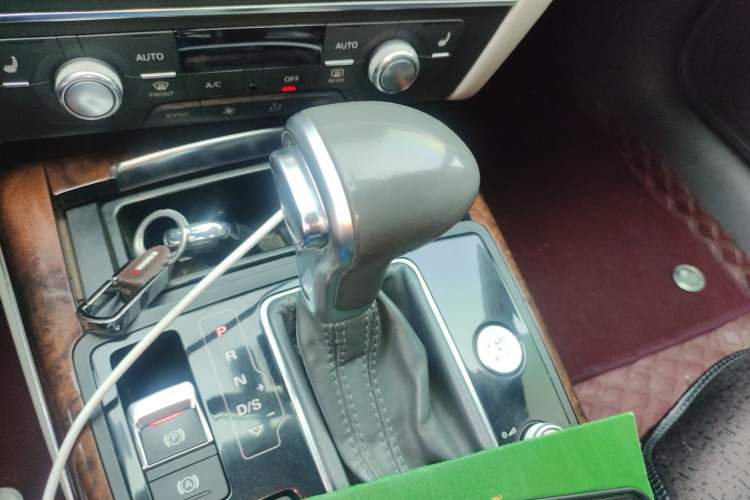 Used Audi A6L 2014 30 FSI Comfort Model
