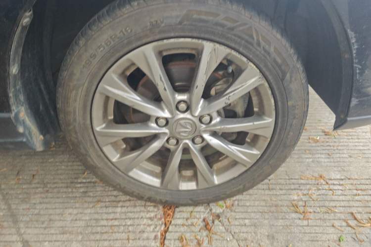 Used BAIC Weiwang M50F 2017 1.5L Standard Model
